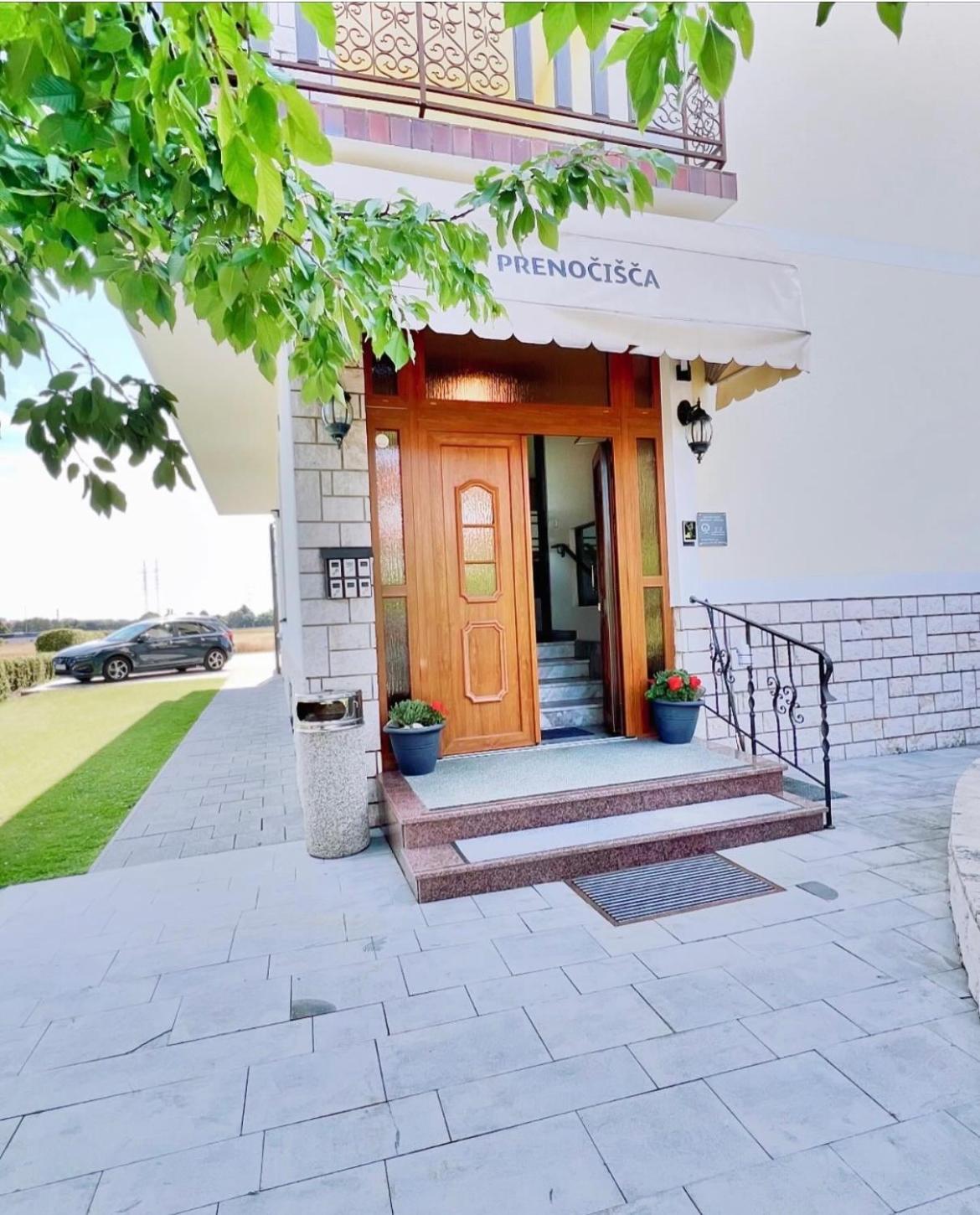 Stara Lipa Tasner Free Kitchen&Garage&Parking-Self Check In Hotel มาริบอร์ ภายนอก รูปภาพ